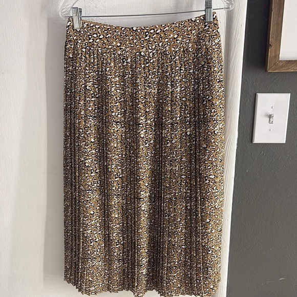 J CREW Leopard Print Pleated Skirt - Picture 3 of 6